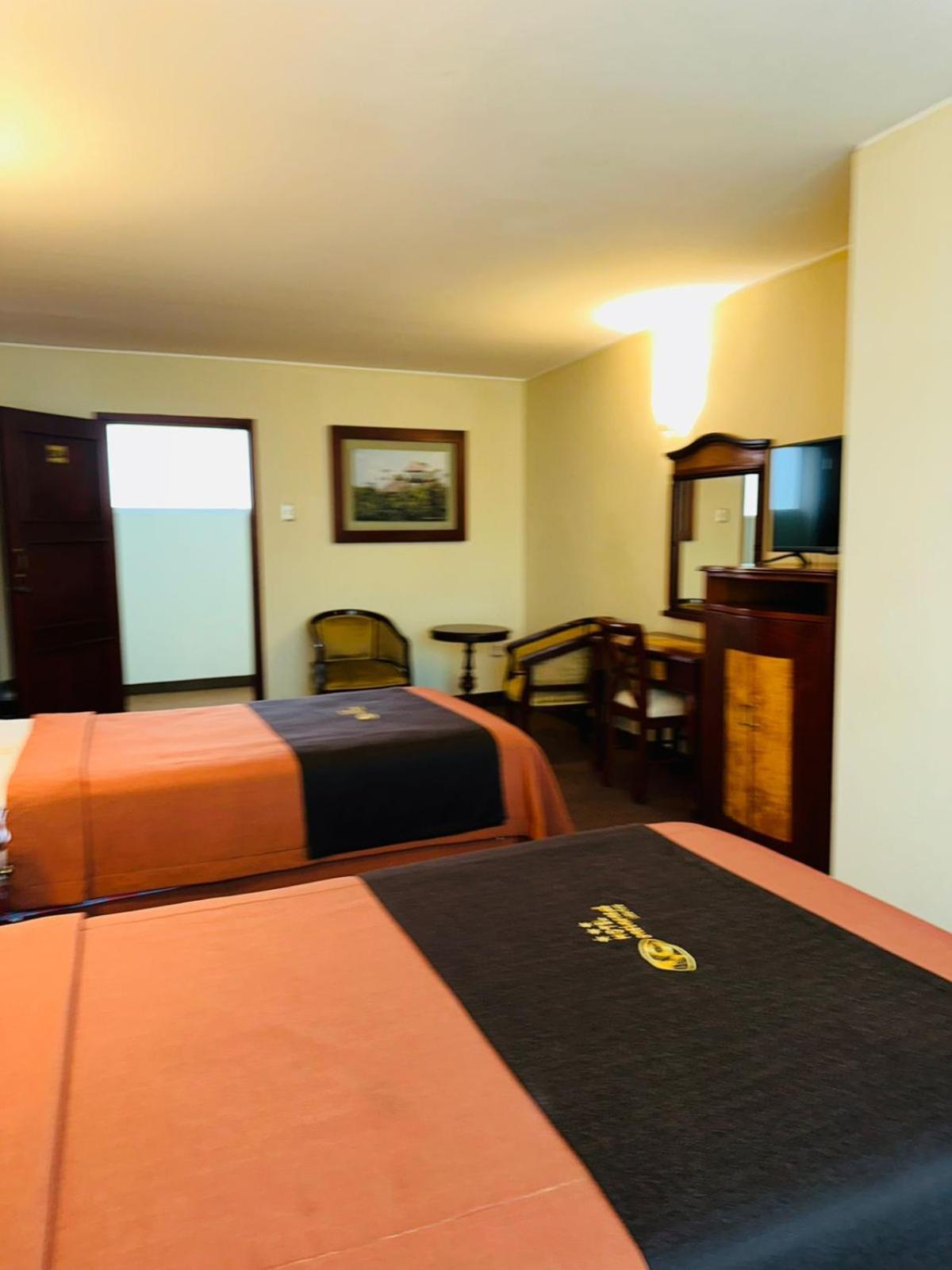 Hotel Continental Lima Bagian luar foto